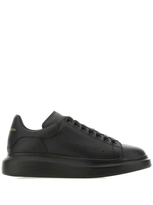 Alexander McQueen triple black