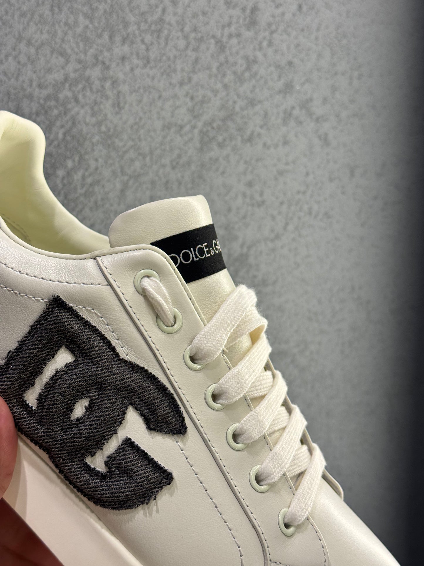 Dolce & Gabbana white leather sneaker