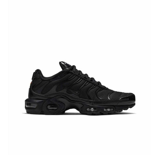 nike air max plus triple black
